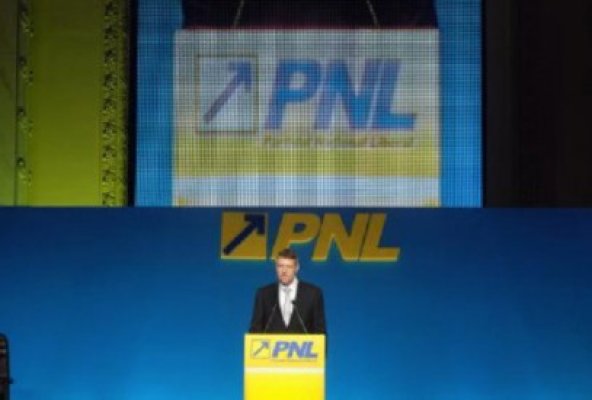 PNL şi PDL iniţiază o moţiune de cenzură